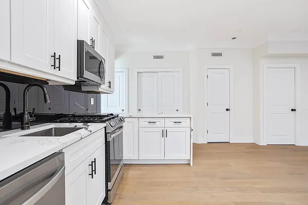 Rented by Kole Group | media 21