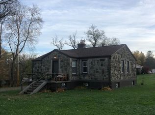 2660 Longview Rd, Hermitage, PA 16148