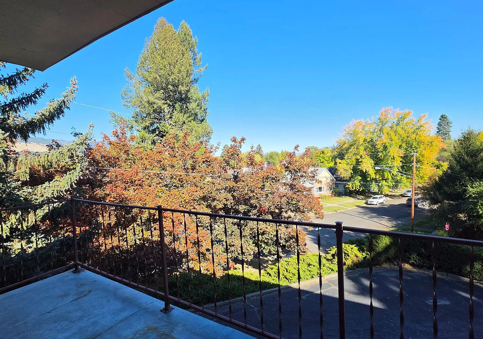 Charming three bedroom in west La Grande — Photo 2