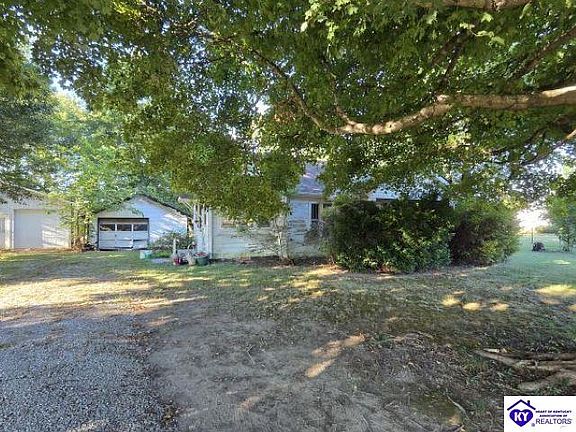 3rd image of 1573 Greensburg Rd
