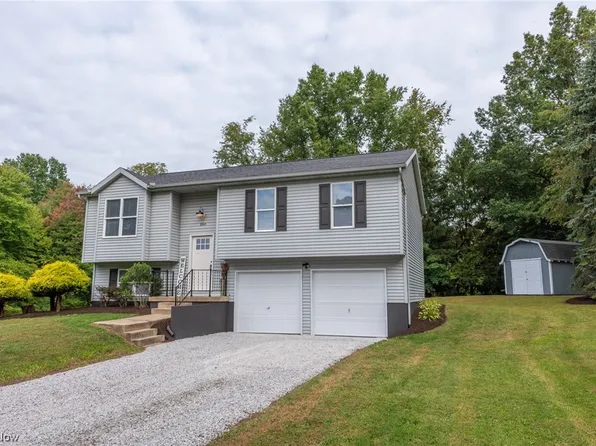 2993 Woodland Pl, Akron, OH 44312
