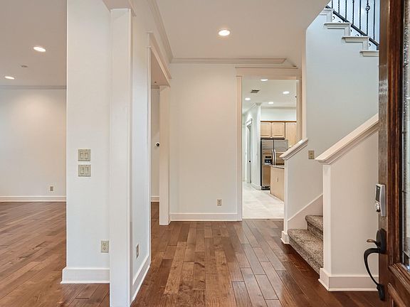 4th image of 5603 William Holland Ave
