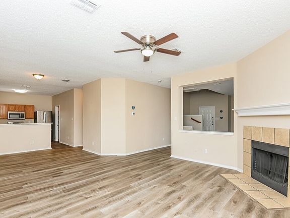 5th image of 3353 Chapel Wood Ct