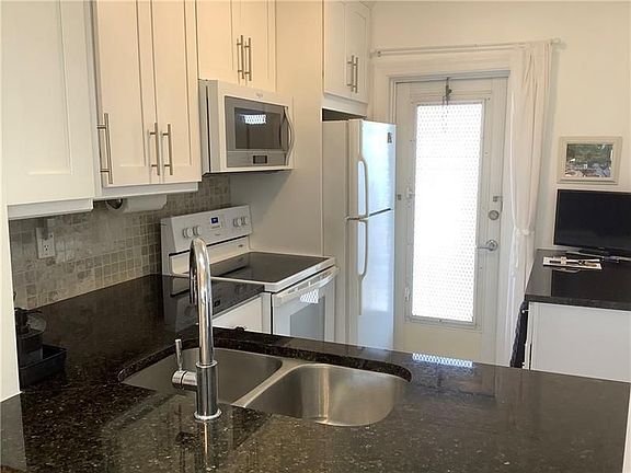 4th image of 1481 S Ocean Blvd APT 421