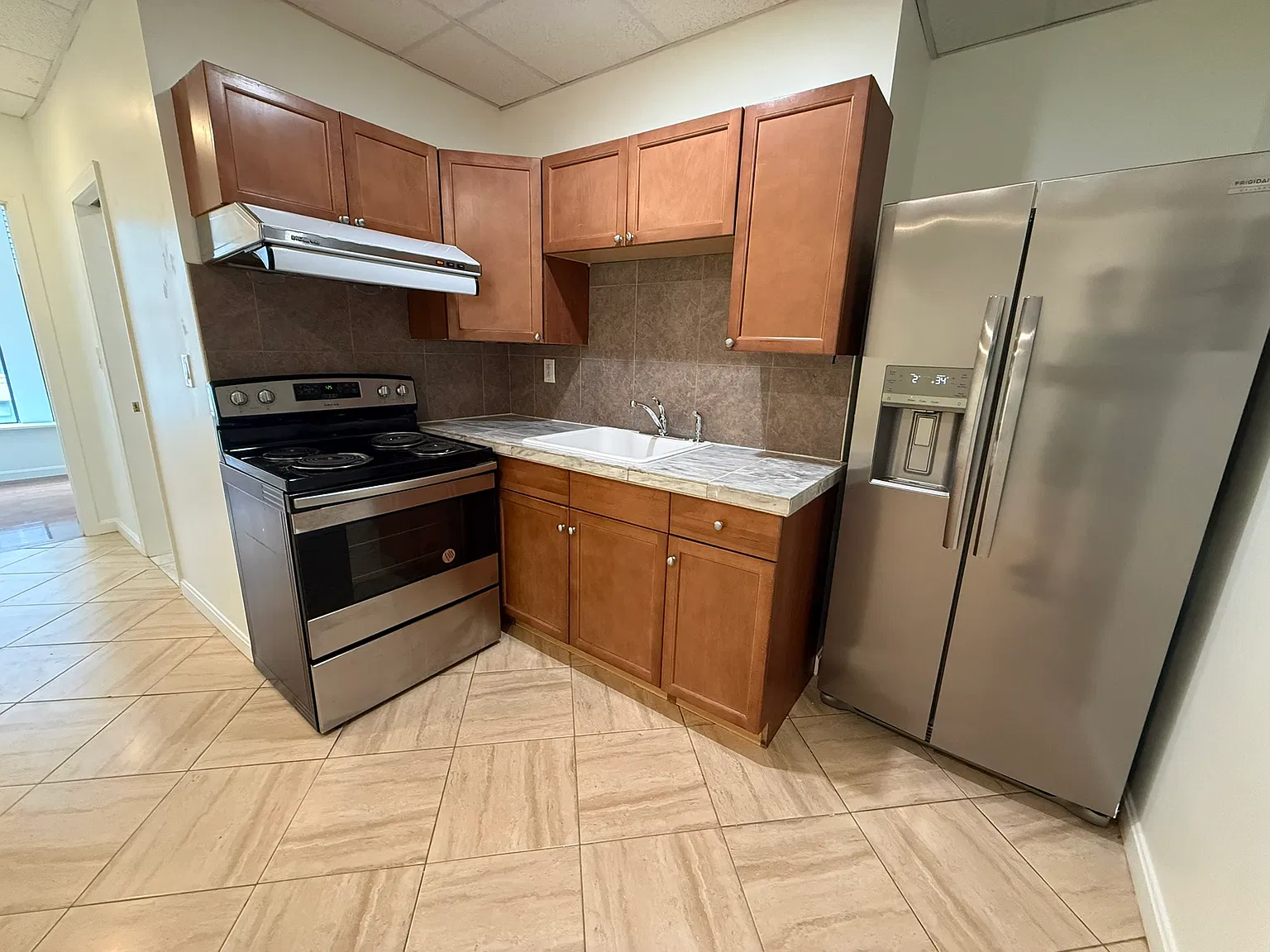 2 bed, 463 sqft, $2,990 — Photo 2