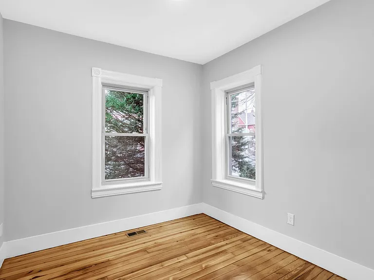 863 Chicopee St #1L — Photo 13