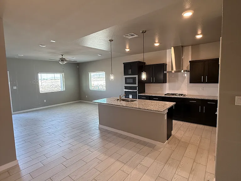 953 Keenland Ave — Photo 4