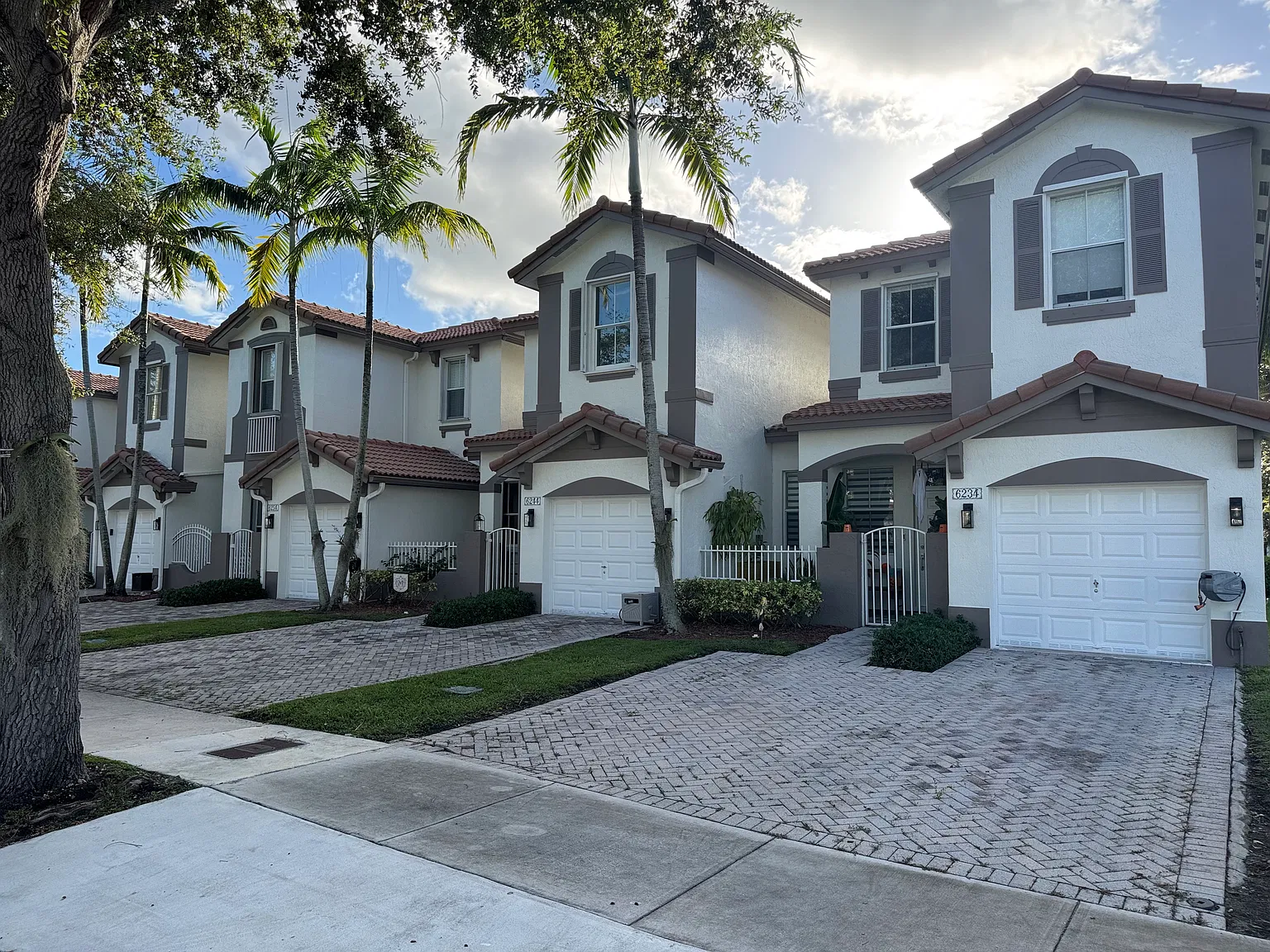 6243 SW 165th Ave — Photo 2