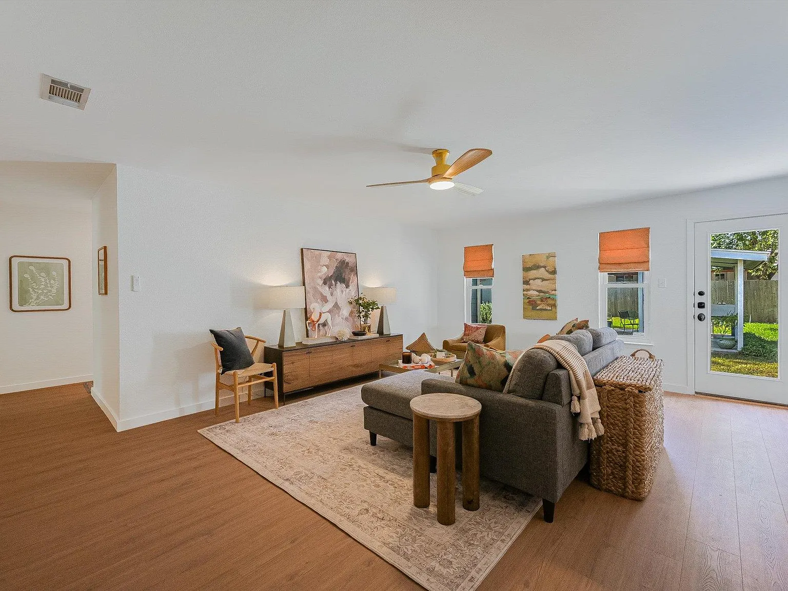 3 bed, 2.0 bath, 1278 sqft, $2,800 — Photo 4
