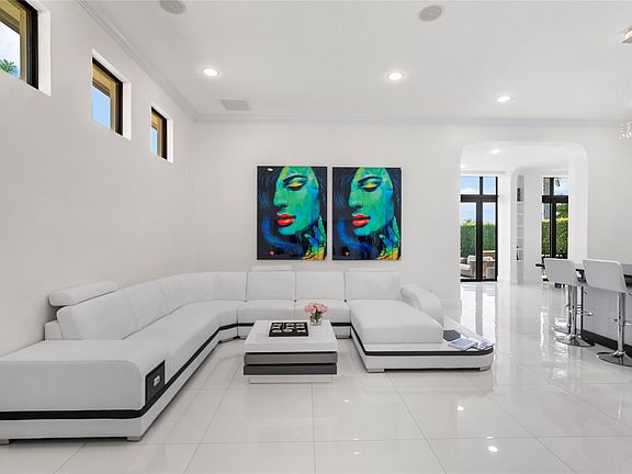 5th image of 9549 S Kenley Court