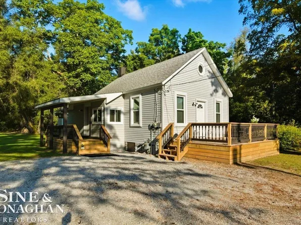 1671 Ditty Rd, Smiths Creek, MI 48074