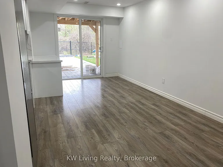 55 Collin Ct #BASEMENT — Photo 4