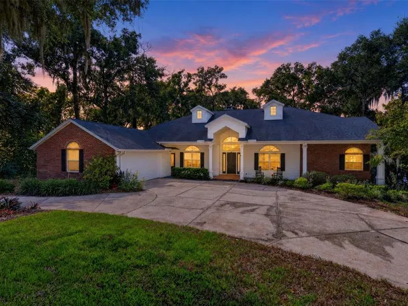 2103 E CROOKED LAKE DRIVE, EUSTIS, FL 32726