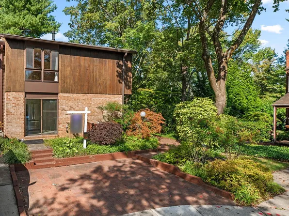 10384 Barcan Cir, Columbia, MD 21044