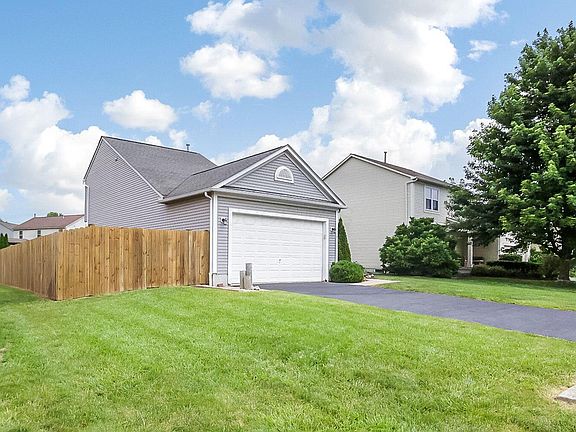 2nd image of 4478 Knoll Crest Dr