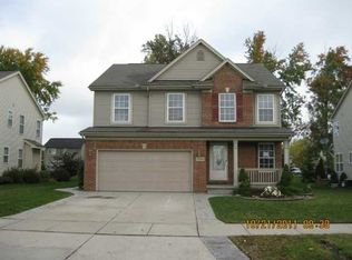 12889 S Heritage Cir, Warren, MI 48089