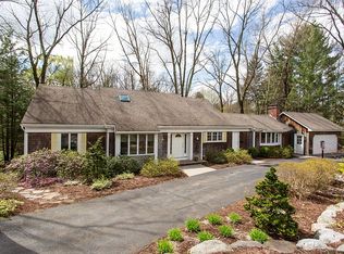30 Academy Dr, Longmeadow, MA 01106