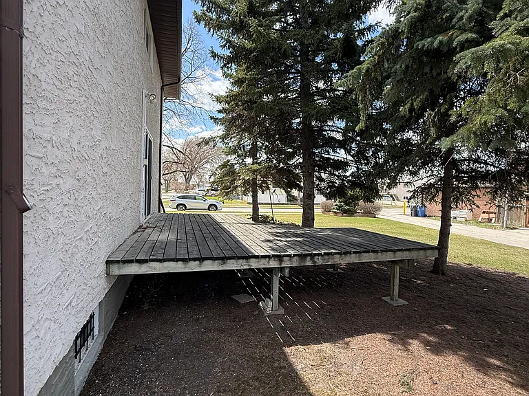 603 Dallenlea Ave #603 — Photo 19