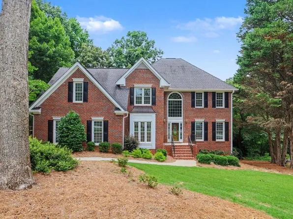 5008 Chapel Lake Cir, Douglasville, GA 30135