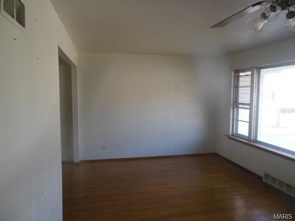 2nd image of 408 Northridge Dr