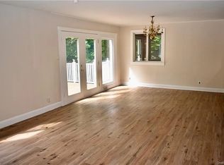 402 Buttermilk Falls Rd, Warwick, NY 10990