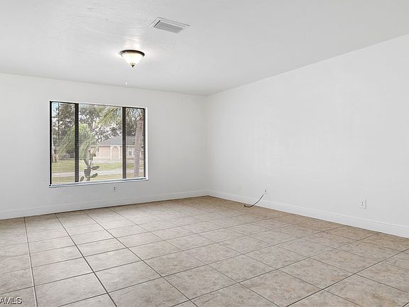 5th image of 1212 SE 19th Ln