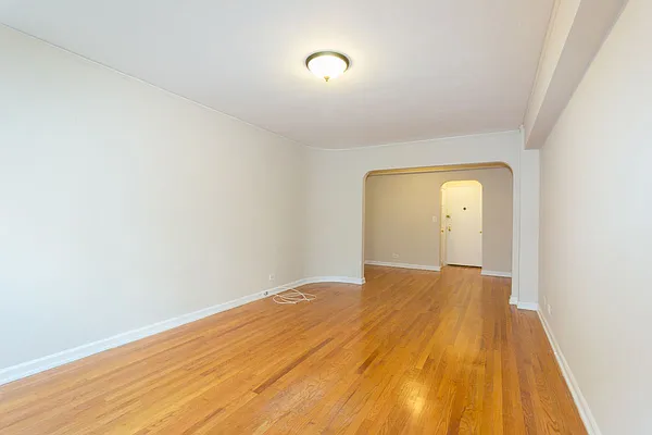 Rented by Waldstar Real Estate LLC | media 19