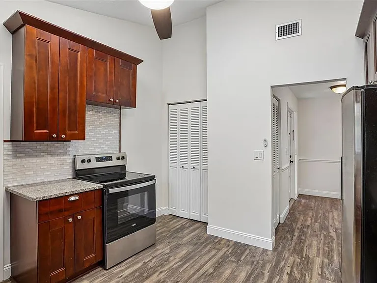 325 Timberline Trl — Photo 22