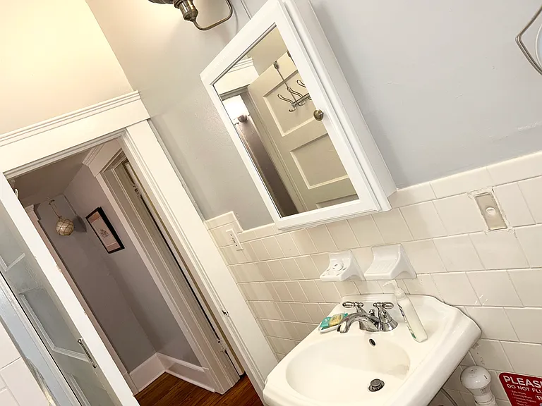 1039 Riviera St — Photo 38