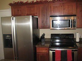 Stainless Appliances, Fridge Included