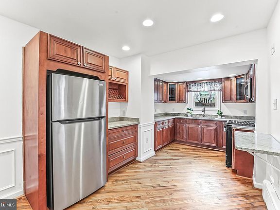 4th image of 3160 Aramingo Ave