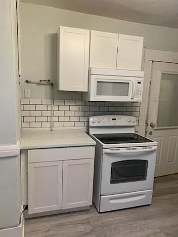 1522 Taylor Ave N #C — Photo 12