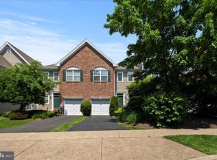 22 Heritage Hills Dr, Washington Crossing, PA