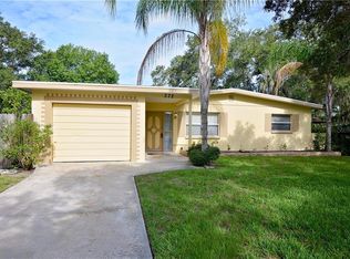 372 Huntington Dr W, Largo, FL 33771