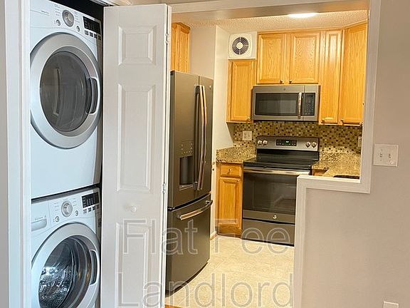 5th image of 900 N Stafford St APT 1603