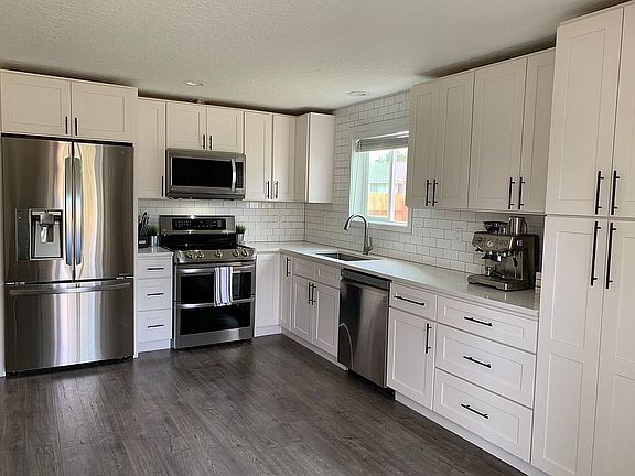 2nd image of 8319 NE 144th Ave
