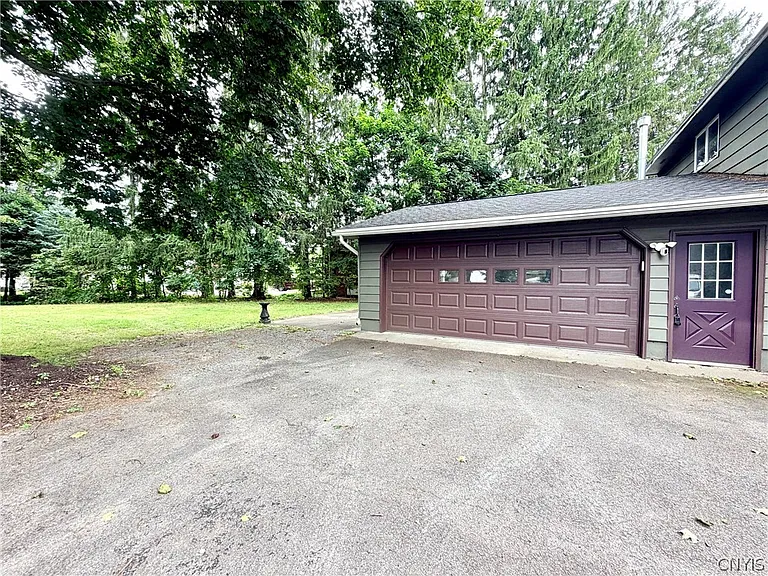 4048A West Rd — Photo 2