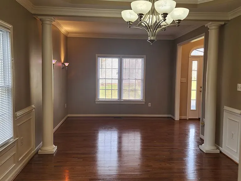 2740 Parview Way — Photo 6
