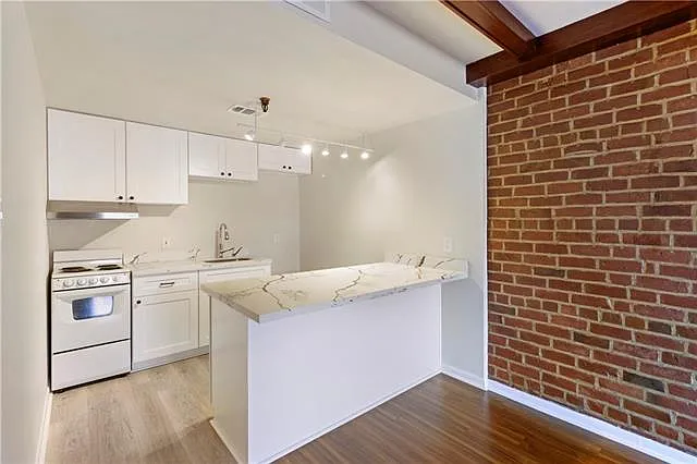 525 Conti St #3 — Photo 6