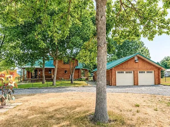17 Stillwater Estates Rd, Columbus, MT 59019