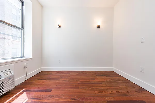 Rented by Nooklyn NYC LLC | media 41