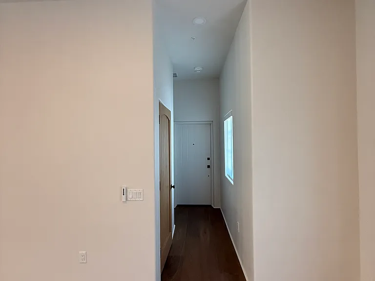301 W Comstock Ave #3 — Photo 18