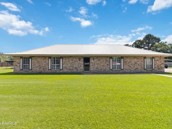 300 Belmont Dr, Opelousas, LA 70570