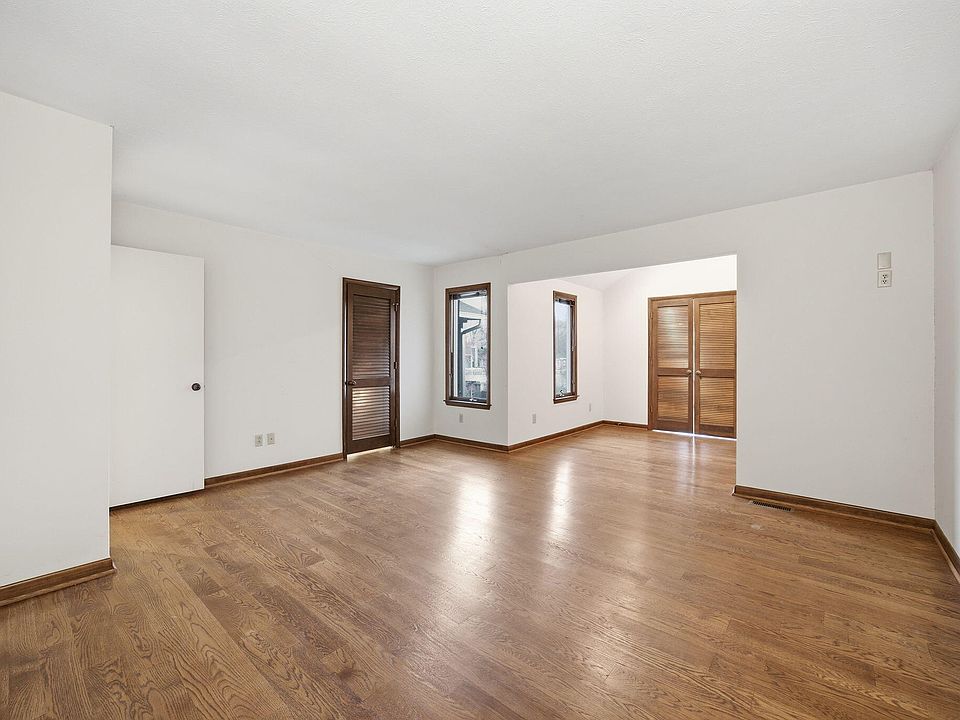 67th image of 2044 Manor Dr