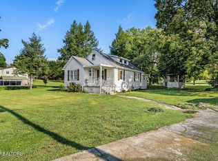 1514 Middlesettlements Rd, Maryville, TN 37801