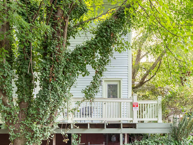 196 Reinhardt St SE #A — Photo 5