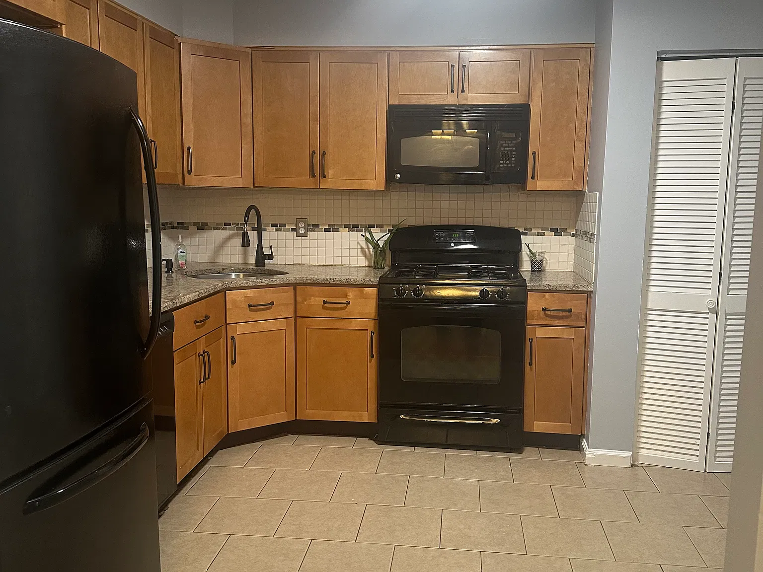1 bed, $2,300 — Photo 3