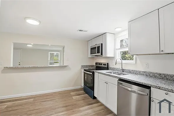 12121 3rd Ave — Photo 9