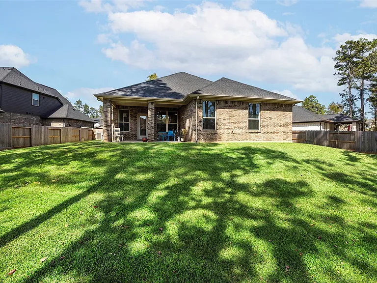 204 Golden Shiner Dr — Photo 33