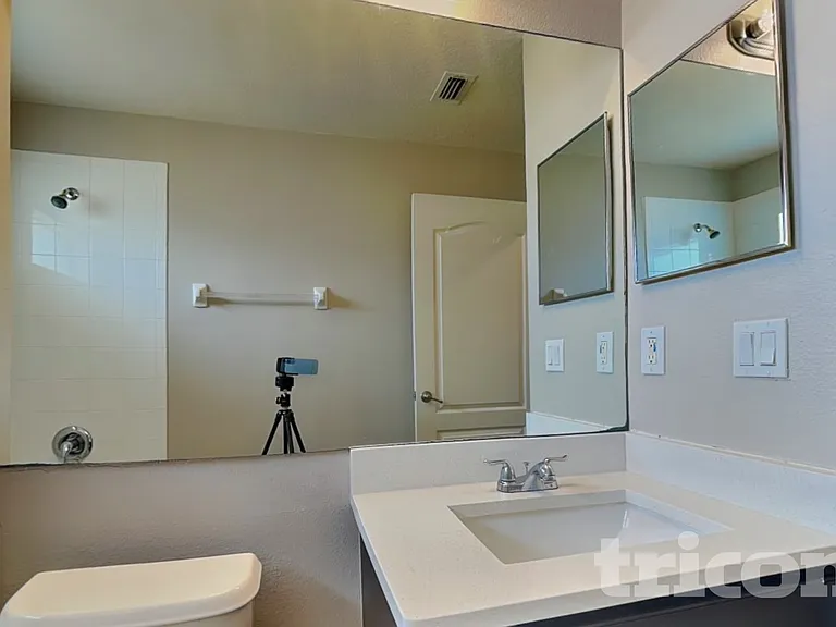31333 Heatherstone Dr — Photo 13